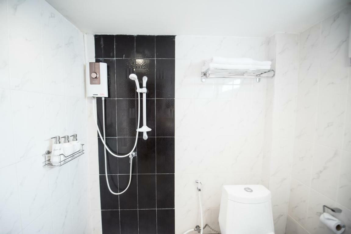 Time Inn Chaingmai Csiangmaj Kültér fotó