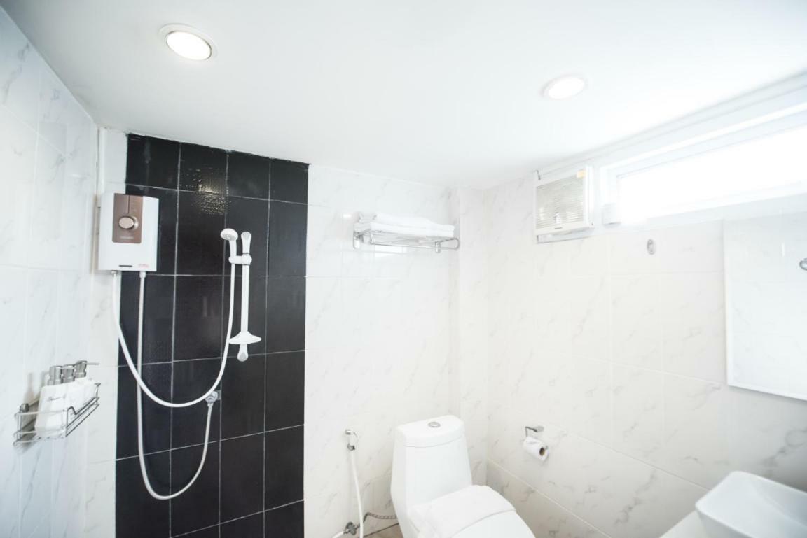 Time Inn Chaingmai Csiangmaj Kültér fotó